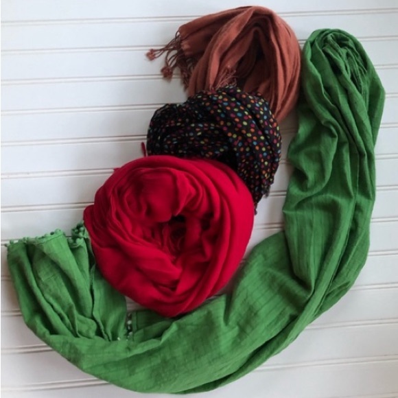 Womens bundle of 4 colorful fun scarves - Picture 5 of 7